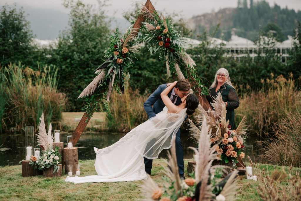 pnw elopement photographer