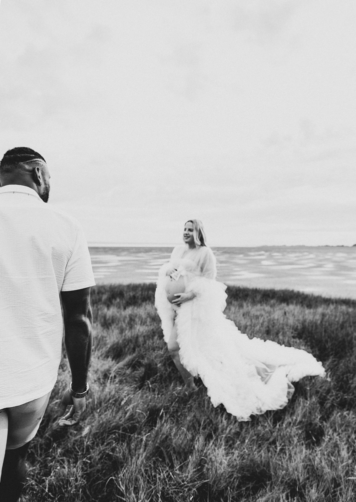 L & T sunset maternity | Langley Photographer - The Cheeky Club