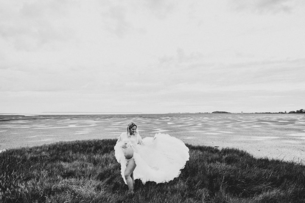 L & T sunset maternity | Langley Photographer - The Cheeky Club