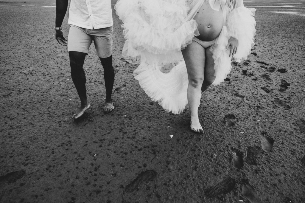 L & T sunset maternity | Langley Photographer - The Cheeky Club