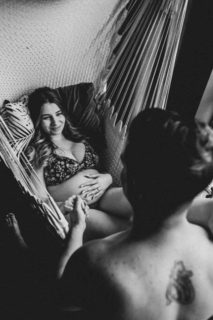 Loft Garden Oasis cheeky maternity shoot | Vancouver Maternity Photographer - The Cheeky Club