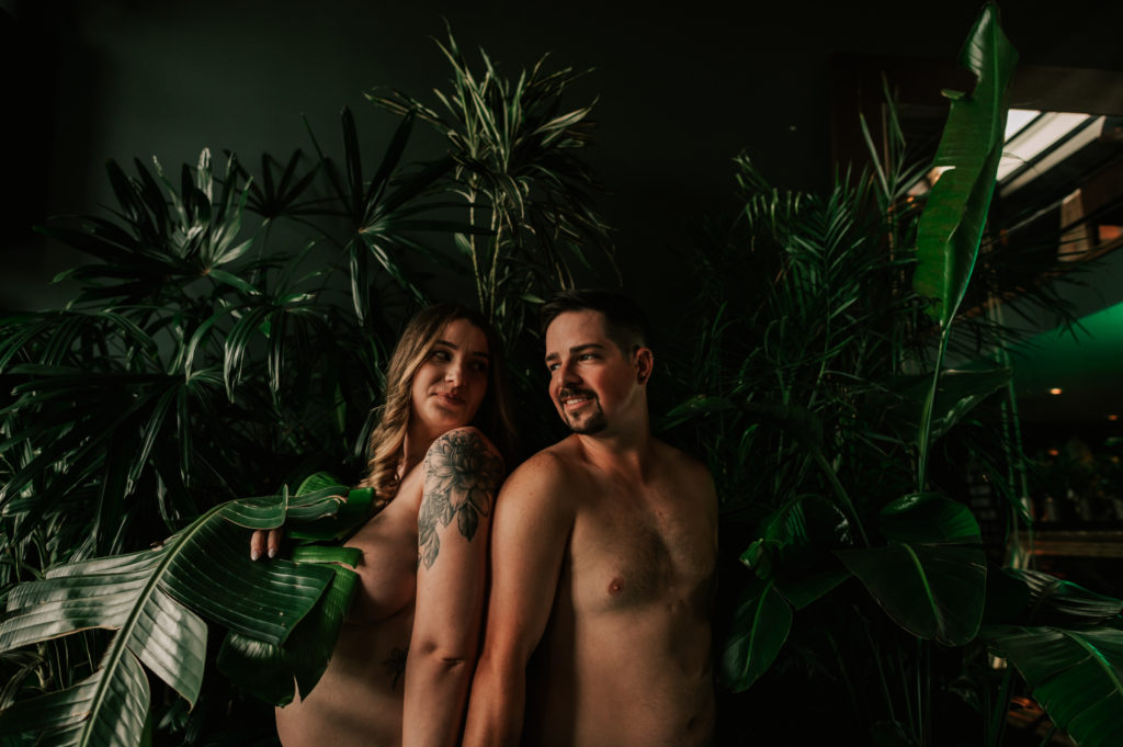 Loft Garden Oasis cheeky maternity shoot | Vancouver Maternity Photographer - The Cheeky Club