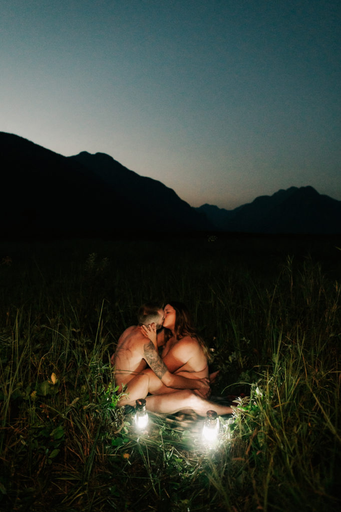 Pitt Lake Cheeky Couples Photoshoot | Fraser Valley Boudoir Photographer The Cheeky Club