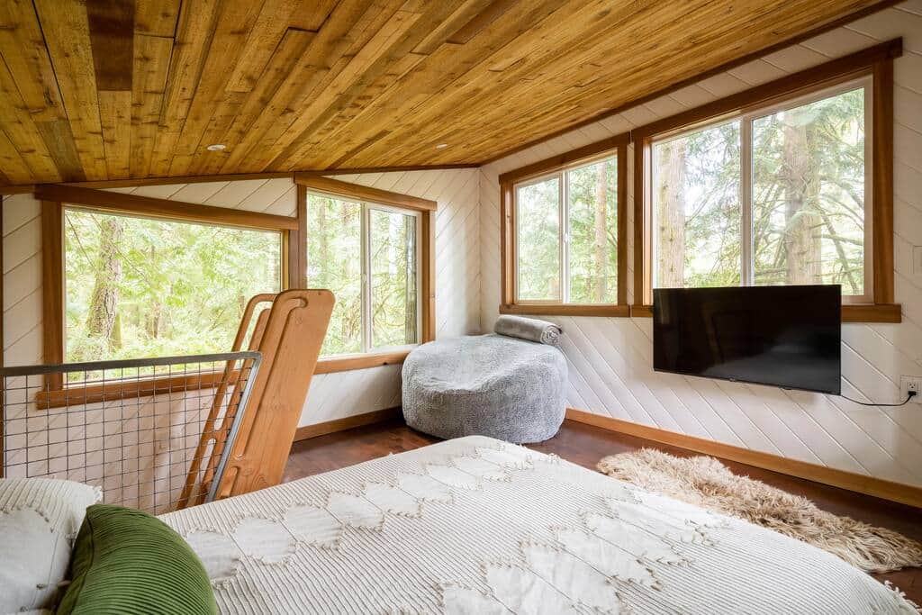 East Sooke Treehouse - Vancouver Island Intimate Couples Photographer The Cheeky Club