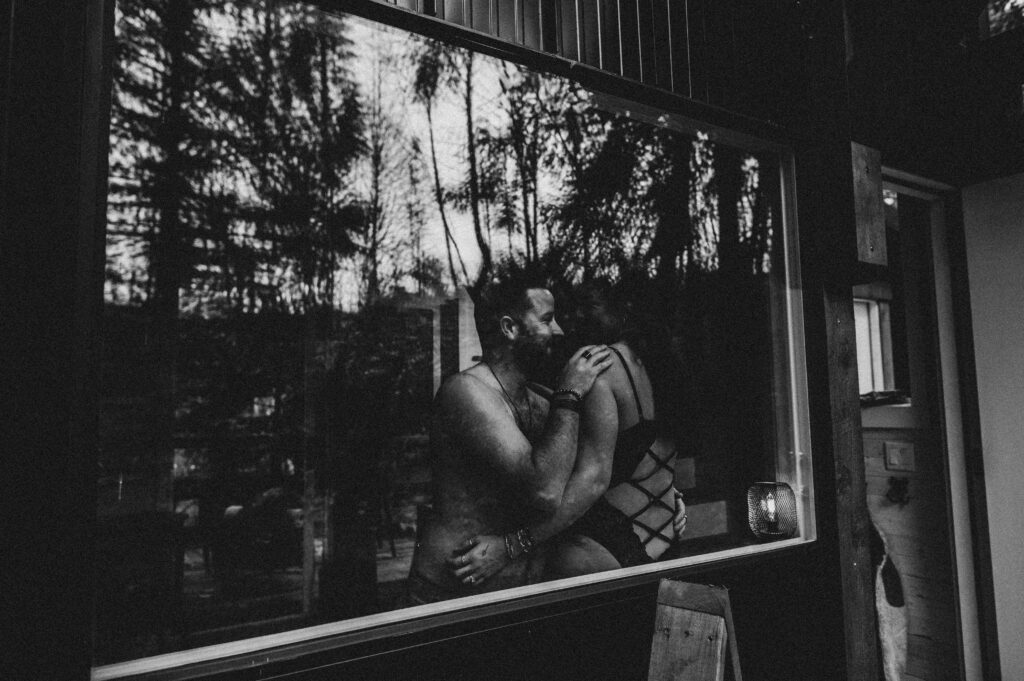 Nanaimo Couples Boudoir - Riverside Cabin steamy photoshoot - The Cheeky Club